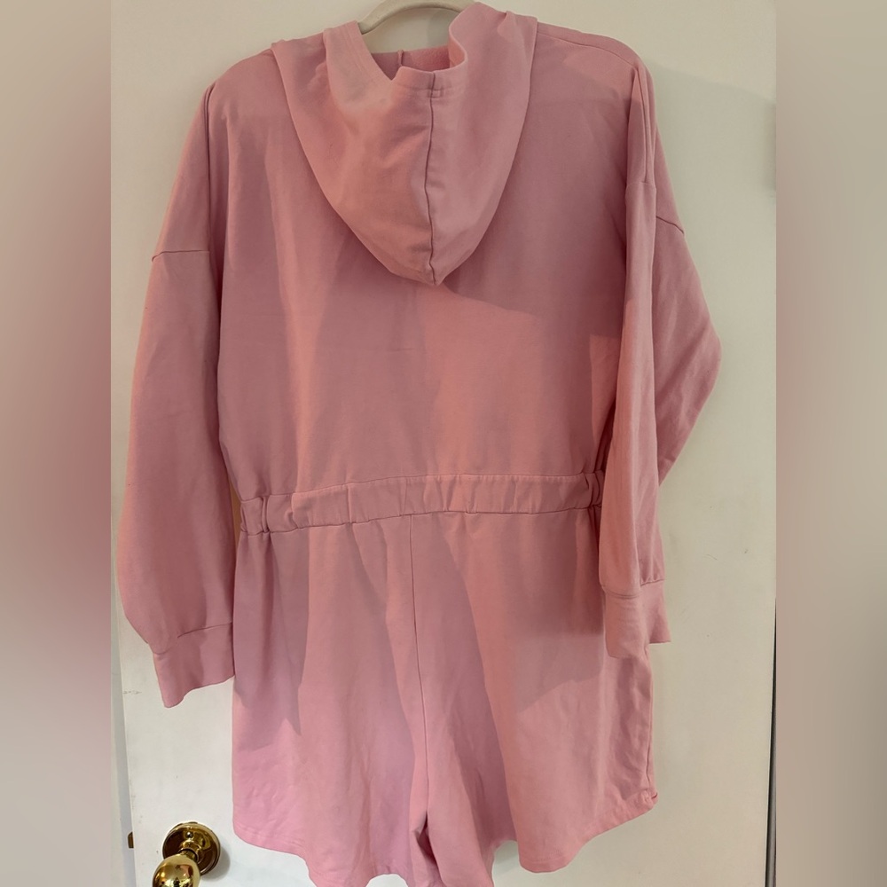 Smash & Tess pink shorts romper with hood - Picture 2 of 4